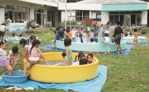 【NEWS LETTER №283】聖学院みどり幼稚園 －思いきり水遊びを楽しんだ夏期保育－