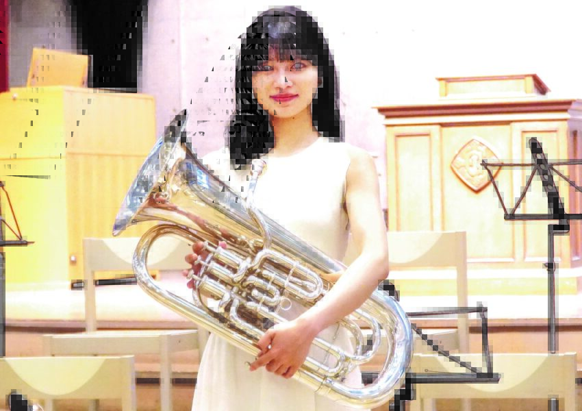 女子聖学院中高の吹奏楽部が練習をするチャペルにて。かつては川越さんも吹奏楽部に所属していました。