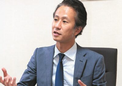 村瀬 天出夫：聖学院大学准教授、学長補佐、グローバルキャンパスセンター所長。国際基督教大学卒、ハイデルベルク大学卒（博士）。学校法人聖学院創立120周年記念事業実行委員。聖学院高校第88回卒。共著・訳書に『科学史事典』『原典ルネサンス自然学』など。日本キリスト教団十貫坂教会員。